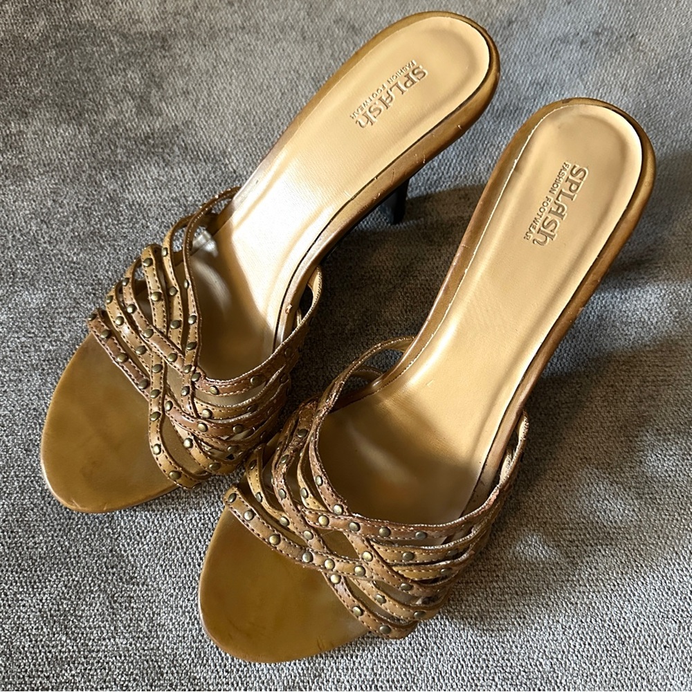 SPLASH Y2K Tan Heels Size 8.5